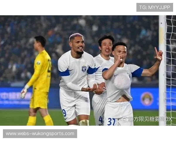 深圳新鹏城主场草坪问题导致与武汉三镇比赛延期 深圳新鹏城主场草坪问题导致与武汉三镇比赛延期