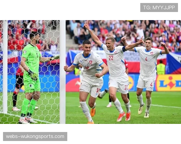 德甲俱乐部青训面临英超挖角，人才竞争白热化